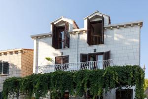 Bright And Light Apartments