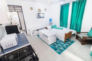 Sunny sands beach apartment 5