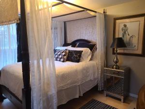 Nostalgic Enchanting Home - 5hvězdičkové hotely ve městě Halifax