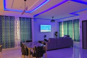 Private Modern 2-bedroom Home - Kokrobite