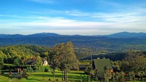 Domki Pod Biegunem, Wioska Smerfów oraz Wzgórze Gargamela