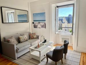 Appartements En face de l-hotel Normandy - Appartement dernier etage : photos des chambres