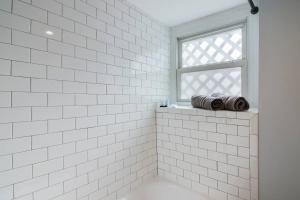 Amazing 3 Bedroom in Bloomfield! Steps to Downtown