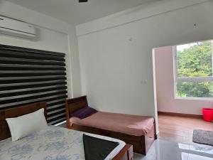 Yogis Inn