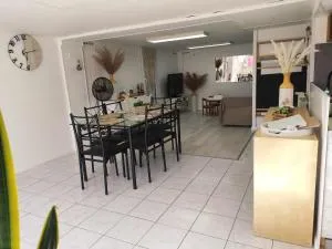 Appartement cosy avec extérieur à Bretenoux - 奥特埃尔