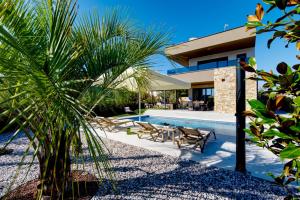 Villa Pieron&Bavigo with Pool, Jacuzzi and Sauna