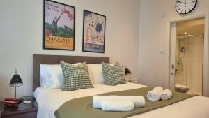 Notting Hill - The One one One! -1