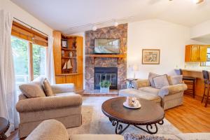 Family Vacation on the lake water toys king bed