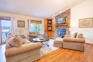 Family Vacation on the lake water toys king bed