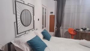 Cozy studio in noble house main square