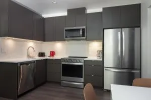 Nowhere Special Hostel - Trail