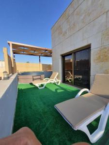 Rooftop pool with terraces F-R