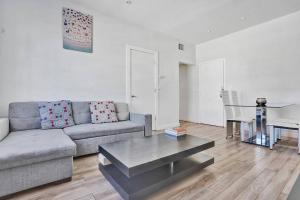 Miami Beach Home, 7 guests, Steps from the beach