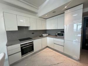 Modern Luxury apt at Sinpas Queen