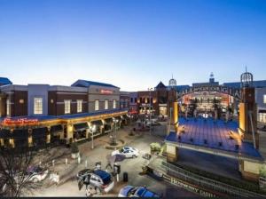 Lovely 2 Story 3 Bedms 3 Baths Home by Stone Mountain Park!