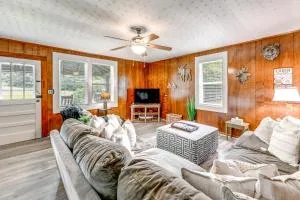 2 Mi to Ski Sapphire Pet-Friendly Cashiers Cabin - 凯什尔斯