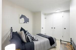 Luxuriously Contemporary Condo