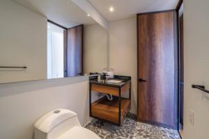 Stylish 2 Masters with Patio and View