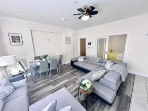 Griffin Executive Apt Sleeps 4 With Cymru Holidays - Newport