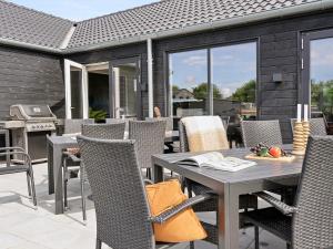 Spacious Retreat near Beach - By Traum Ferienwohnungen