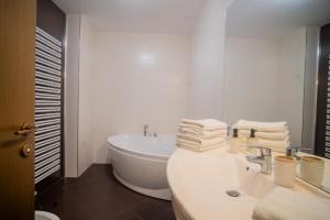 With a view Residence 2 - Two Bedroom Deluxe Apartament with Terrace and City View