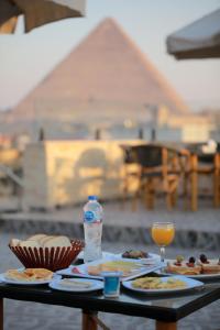 Aziz Egypt Pyramids View Hotel & Rooftop