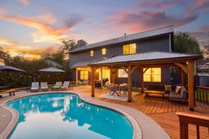 Timeless-Texas-Inn - Heated Pool Oasis & Lux Vibe - 4hvězdičkové hotely ve městě Round Rock