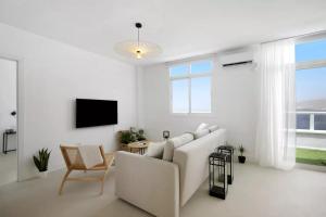 Beachfront Seaview Oasis