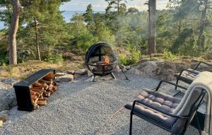 Lovely Home In Sorunda With Kitchen