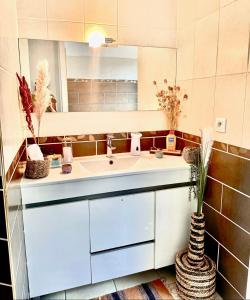 Maisons de vacances Jacuzzi BBQ Parking Maison Privee Confortable : photos des chambres