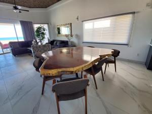 Spacious Villa 14 Beachfront