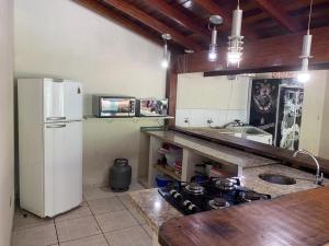 Alugo casa com Piscina na Praia, ate 20 pessoas