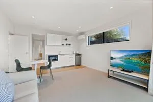 Guest House with Mountain Views - Wanaka