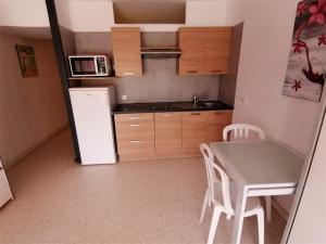 Studio cabine climatisé près plage, 4 pers. avec parking - Port Camargue - FR-1-731-102