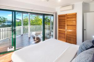 Casuarina 18 Hamilton Island Ocean Views, Golf Buggy & transers