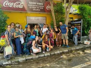 Good Vibes Hotel - Вріндаван