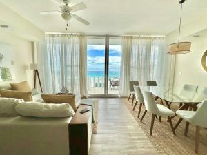 Deluxe Ocean View 3B Villa with Great Location