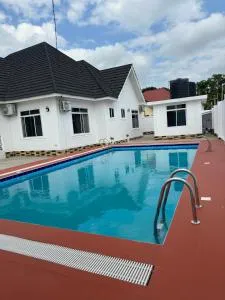 BNJ Royal Palace - Chalinze