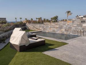 Lithos Luxury Resort