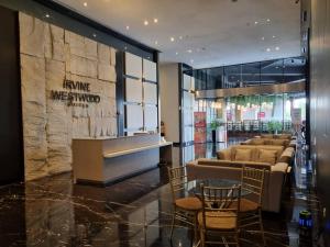 Cozy Room in Orange County Suite-Apartment In Lippo-Cikarang CBD