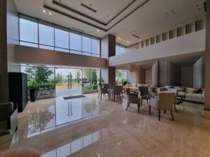 Cozy Room in Orange County Suite-Apartment In Lippo-Cikarang CBD