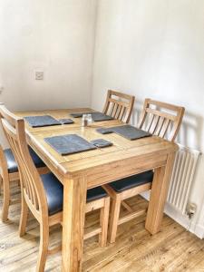 Outwith LEZ, central, free parking by Lains Lettings