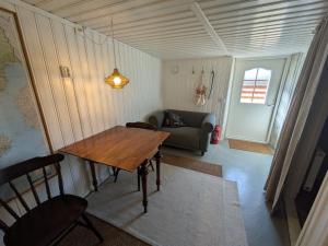 Guest flat in a family house close to city center