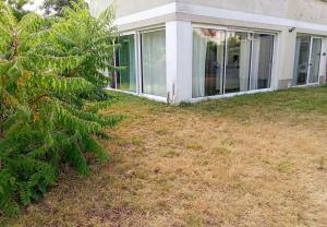 Appartements Charmant loft avec jardin pres du centre ville : photos des chambres