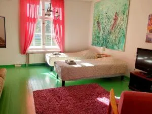 Taideniityn huoneistot Aurinko ja Niitty 1 - 4lle - Kosula