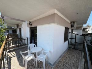 PELEKAN rooms and apartments ATHINA 22