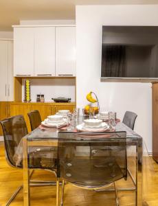 Quiet location in central London, close to Paddington, Regent Park, Lords Cricket, late check-in