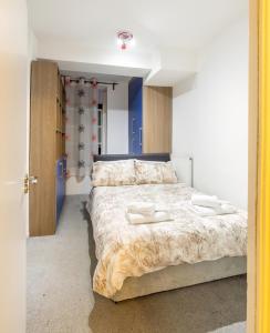 Quiet location in central London, close to Paddington, Regent Park, Lords Cricket, late check-in