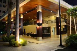 The Rochester, Bridgeview Tower - 1BR Apartment