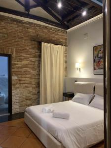 C&O Savoia Deluxe Rooms img6